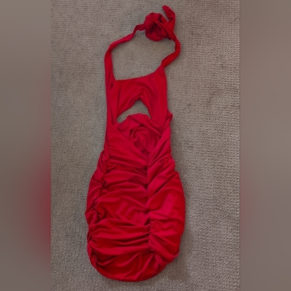 Women's Ruched Peek A Boo Center Red Bow Tie Swimsuit - Picture 4 of 5